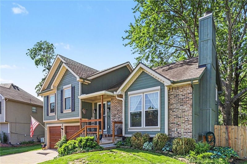 1445 Prairie Ct, Olathe, KS 66061