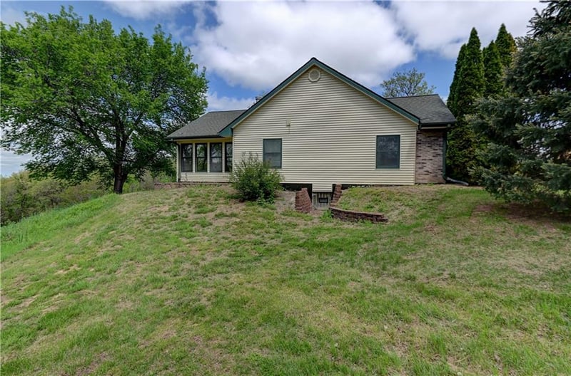 10306 State Route Jj Hw, St Joseph, MO 64504