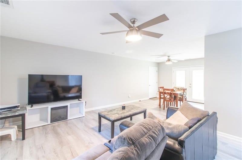 502 Mallory Ct, Warrensburg, MO 64093