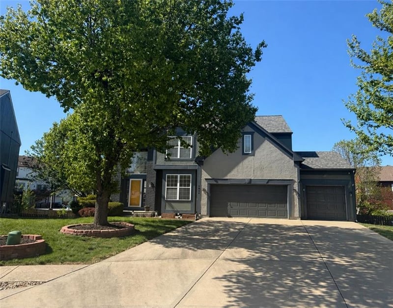 1014 92nd St, Kansas City, MO 64155