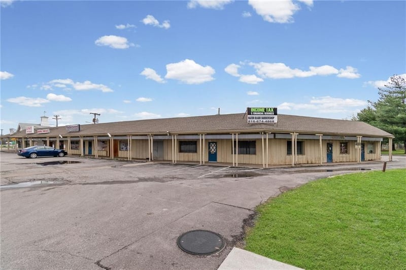4303 Blue Ridge Blvd, Kansas City, MO 64133