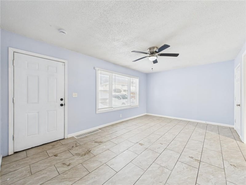 1603 82nd St, Kansas City, MO 64131