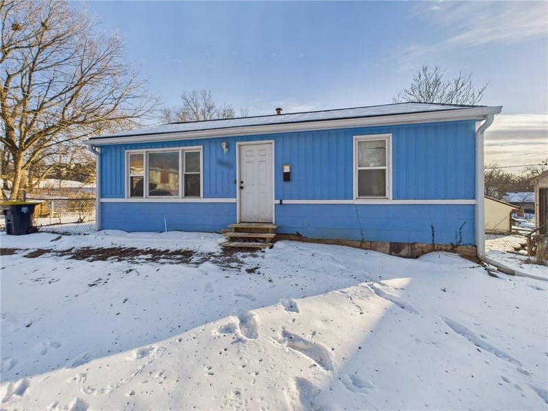 1603 82nd St, Kansas City, MO 64131