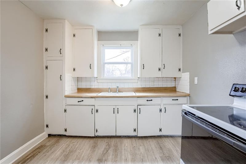 301 Lawndale Ave, Kansas City, MO 64123