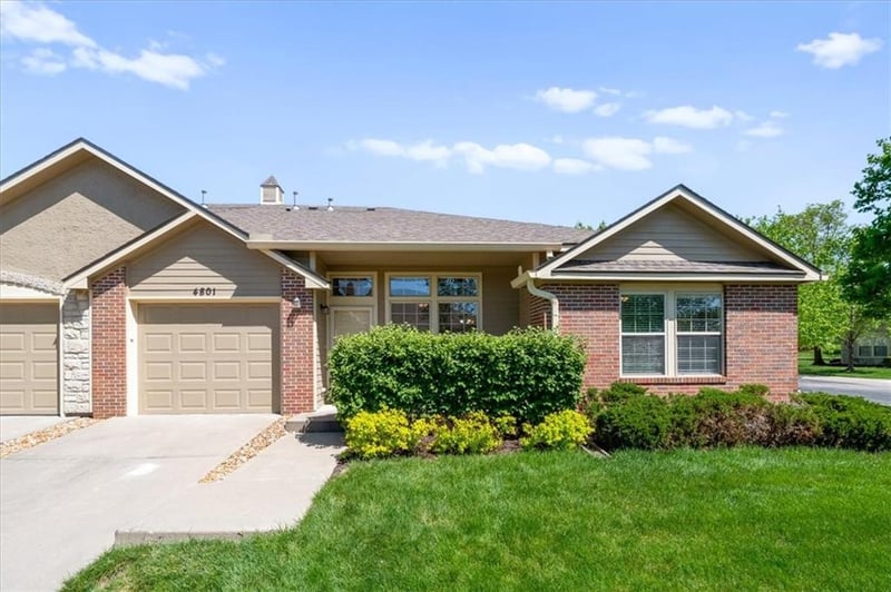 18630 158th Pl #4801, Olathe, KS 66062