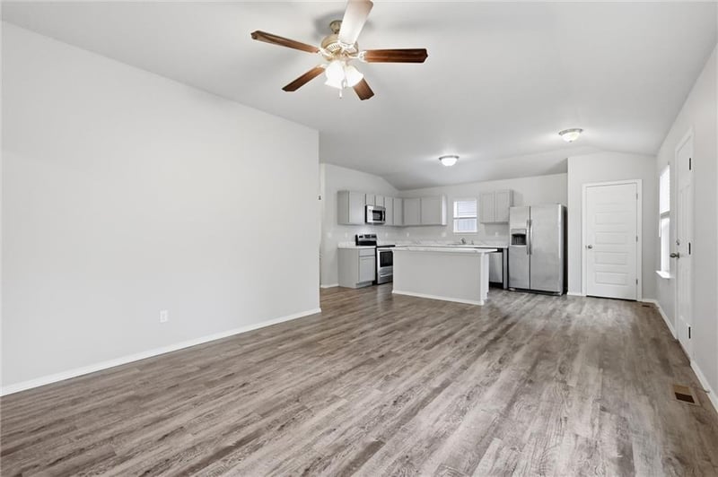 21407 216th St, Spring Hill, KS 66083