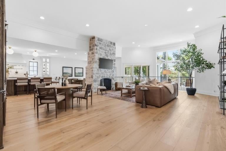 5244 W 115th Ter, Leawood, KS 66211