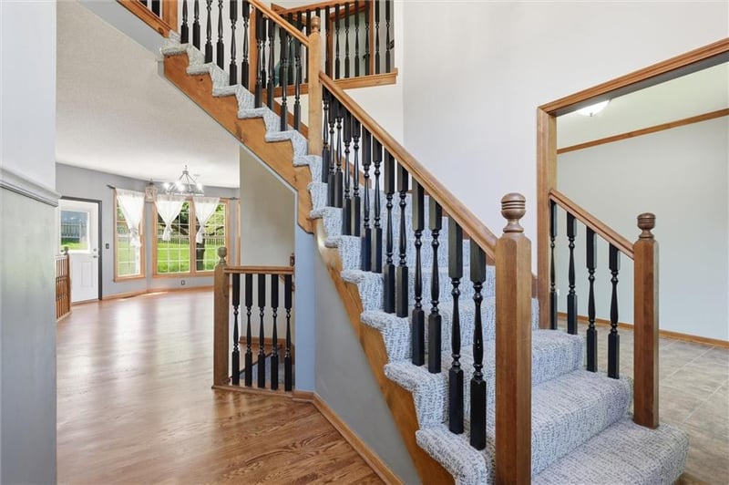 909 Sumac St, Olathe, KS 66061