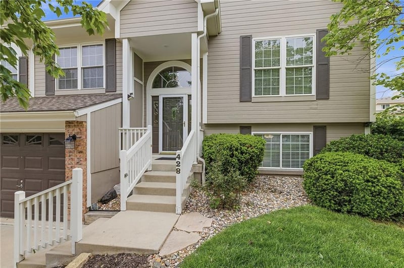 428 Seagull St, Lee's Summit, MO 64082