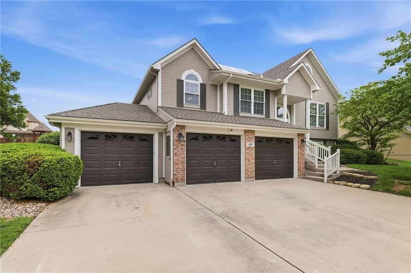 428 Seagull St, Lee's Summit, MO 64082