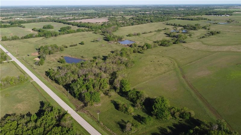 000 Delaware Rd, Elsmore, KS 66732