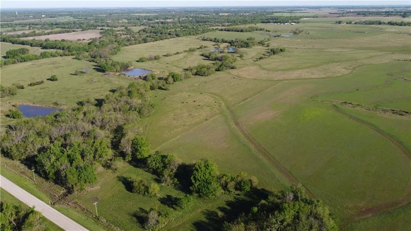 000 Delaware Rd, Elsmore, KS 66732