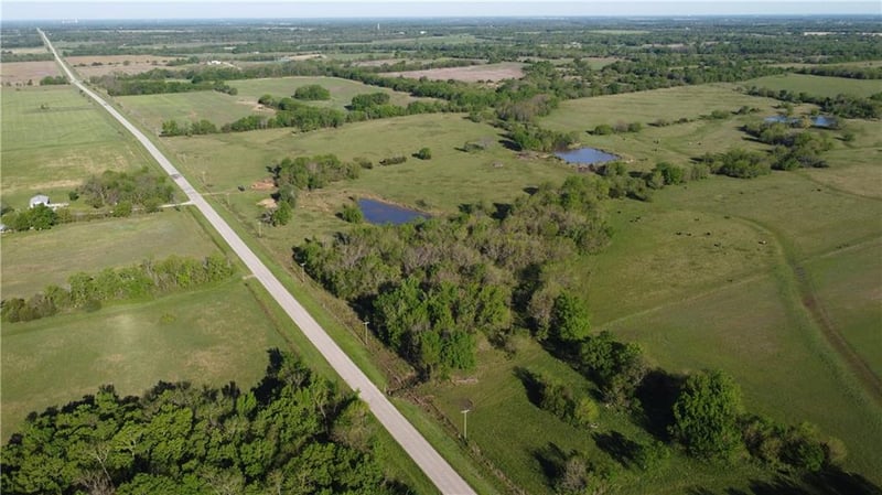 000 Delaware Rd, Elsmore, KS 66732