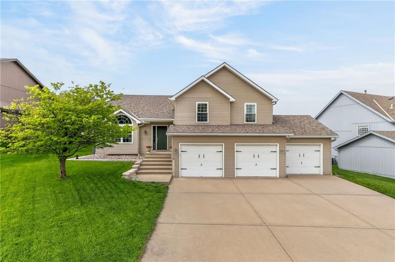 10722 Lane Ave, Kansas City, MO 64157