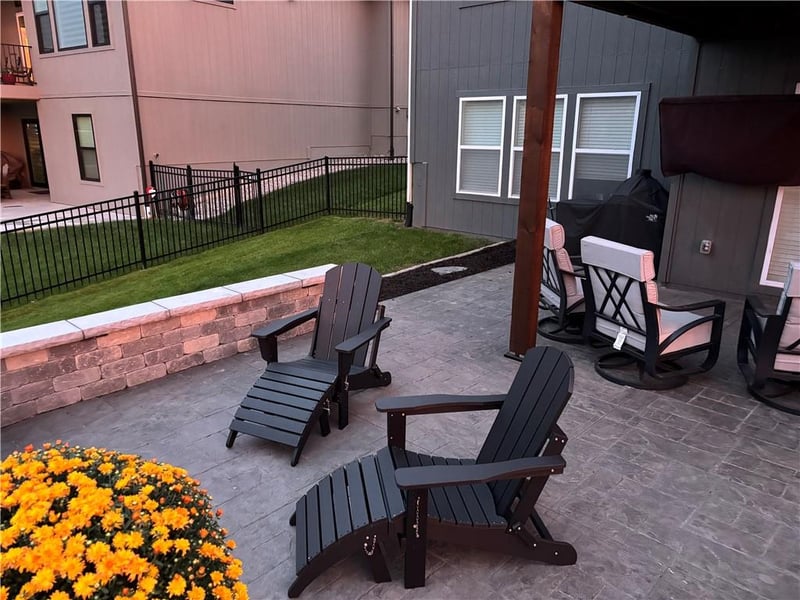 25274 92nd Ter, Lenexa, KS 66227