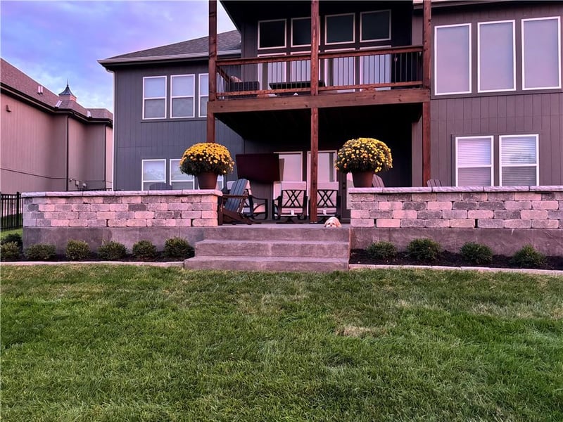 25274 92nd Ter, Lenexa, KS 66227