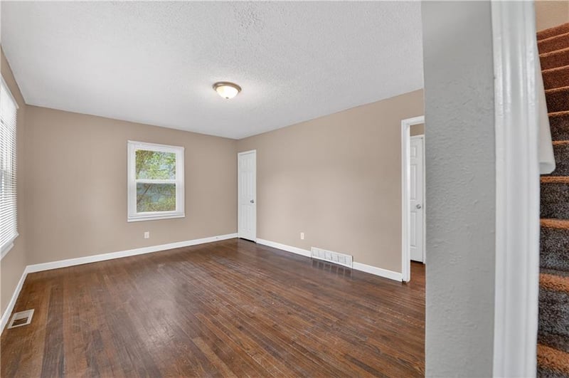 4342 Lister Ave, Kansas City, MO 64130