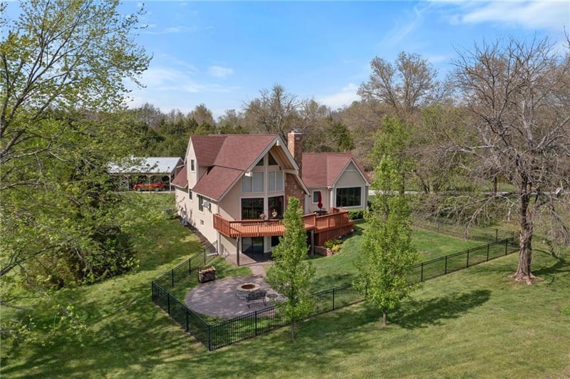 22800 W 246th St, Paola, KS 66071