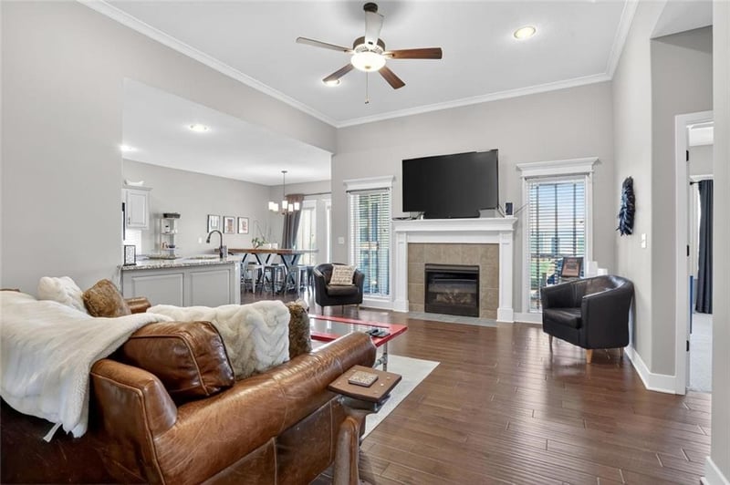 10824 Crystal Ave, Kansas City, MO 64156