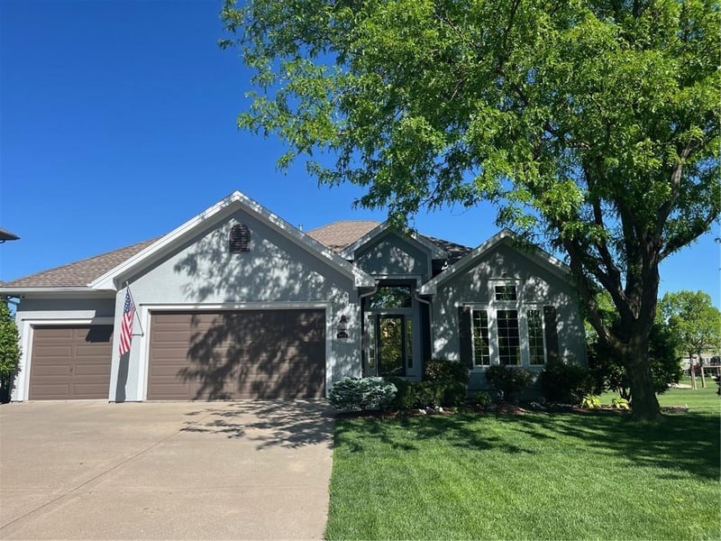 1923 104th Ter, Kansas City, MO 64155