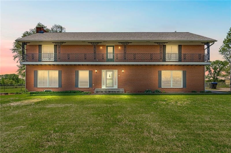 9335 61st St, Topeka, KS 66610