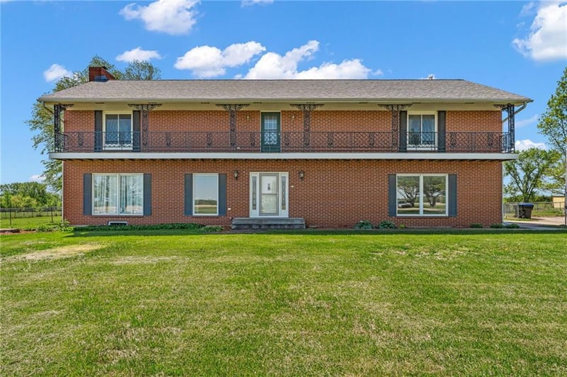 9335 61st St, Topeka, KS 66610