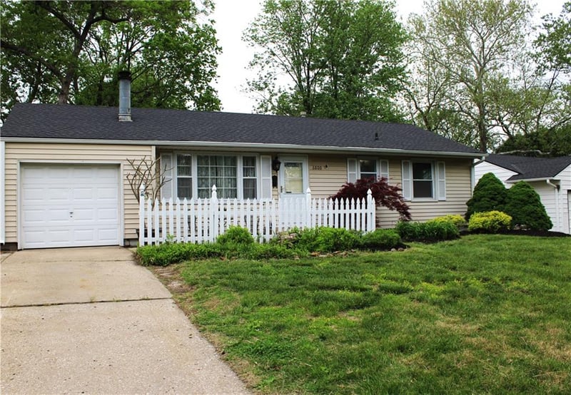 6800 76th Ter, Overland Park, KS 66204