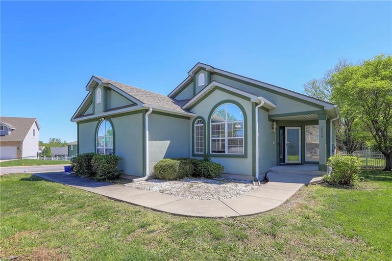 19619 7th Street Ct, Independence, MO 64056