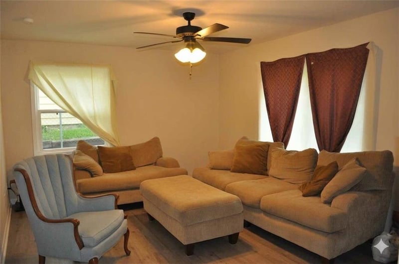 5149 Crest Dr, Kansas City, KS 66106