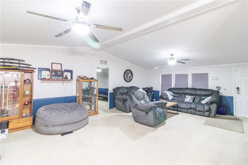 250 450th Rd, Warrensburg, MO 64093