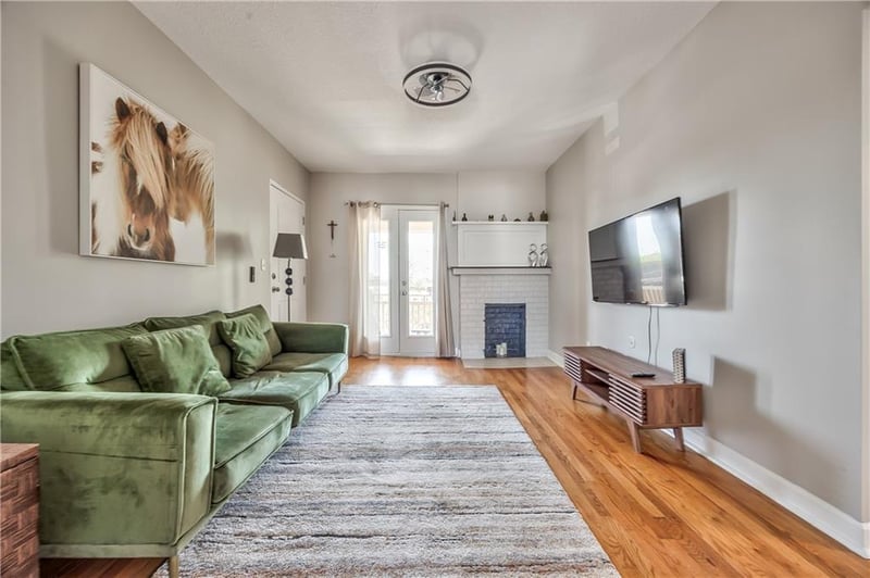 16 34th St #3A, Kansas City, MO 64111