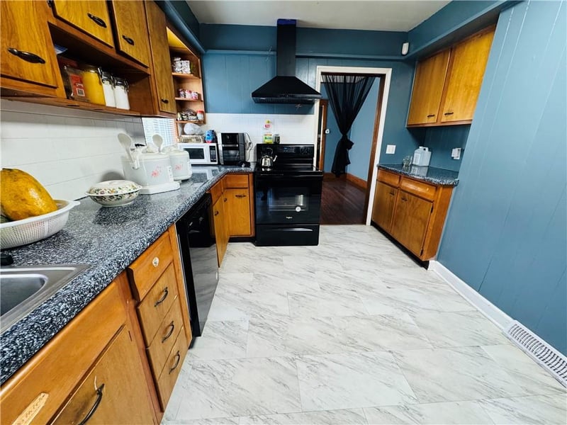 527 Quincy Ave, Kansas City, MO 64124