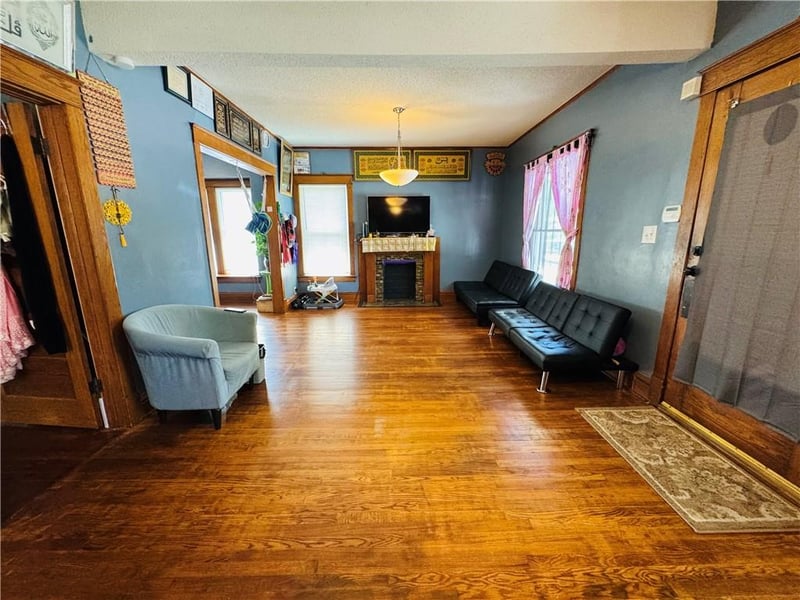 527 Quincy Ave, Kansas City, MO 64124