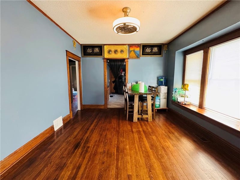 527 Quincy Ave, Kansas City, MO 64124