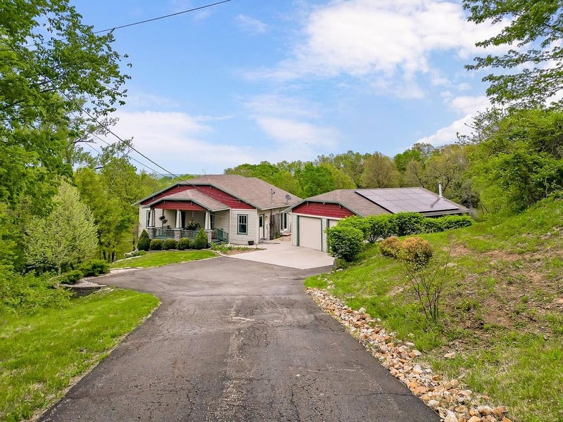 5390 Dodson Ave, Kansas City, KS 66106