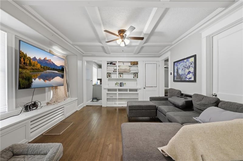 4239 Chestnut Ave, Kansas City, MO 64130