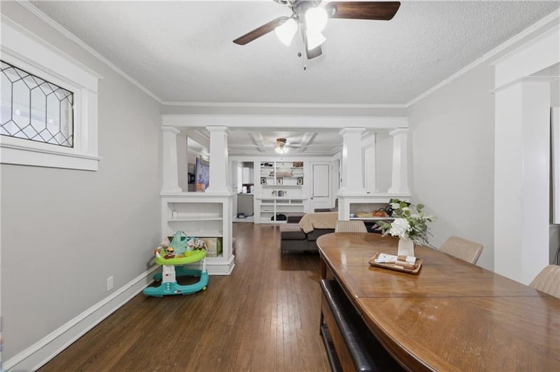 4239 Chestnut Ave, Kansas City, MO 64130