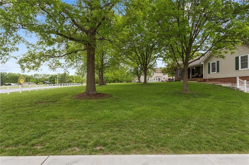 826 Ryan Rd, Grain Valley, MO 64029
