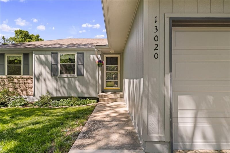 13020 Raintree Dr, Olathe, KS 66062