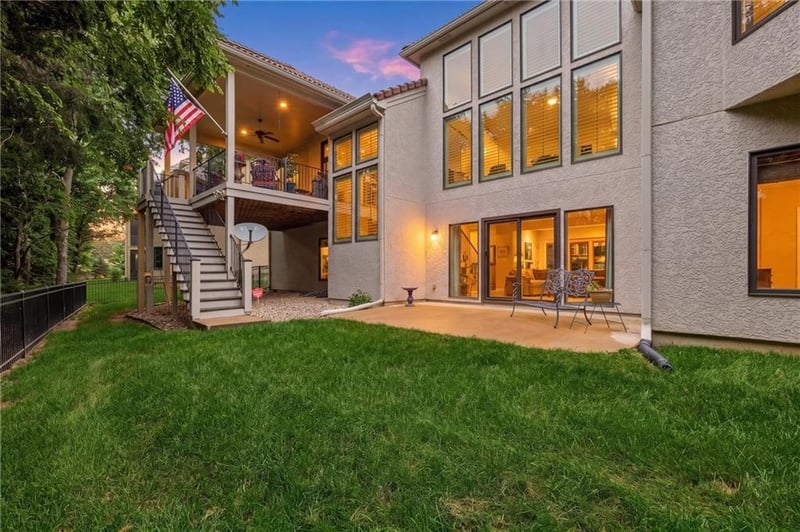 9714 Wild Rose Ln, Lenexa, KS 66227