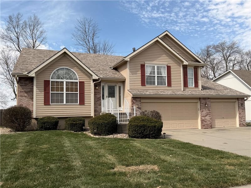 11416 Madison Ave, Kansas City, MO 64155