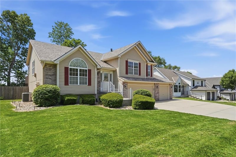 11416 Madison Ave, Kansas City, MO 64155