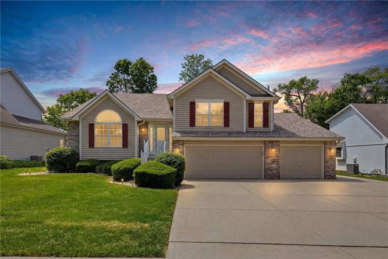 11416 Madison Ave, Kansas City, MO 64155