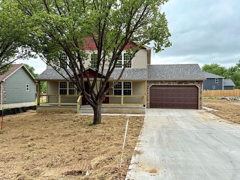 1807 Elm St, El Dorado Springs, MO 64744
