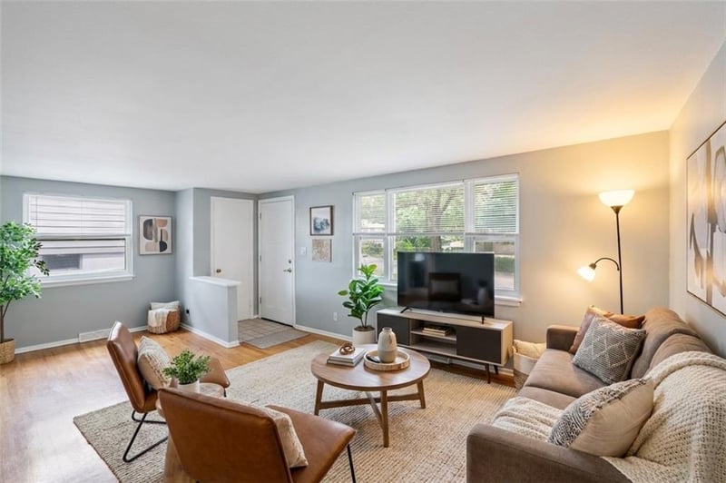 7024 N Pennsylvania Ave, Kansas City, MO 64118