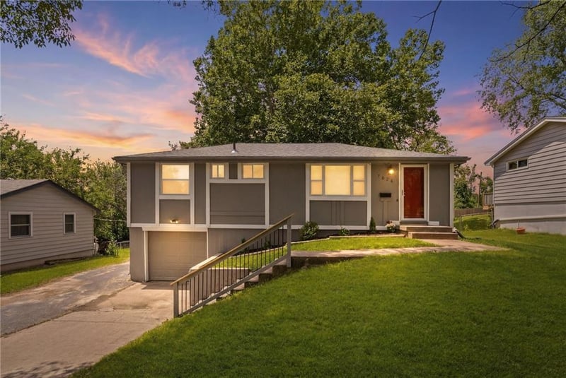7024 N Pennsylvania Ave, Kansas City, MO 64118