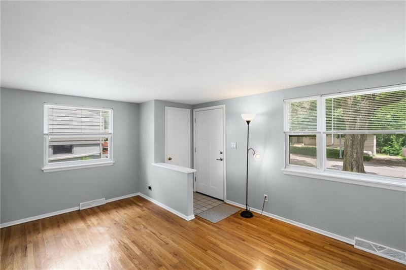 7024 N Pennsylvania Ave, Kansas City, MO 64118