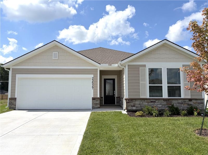 22527 214th Ter, Spring Hill, KS 66083