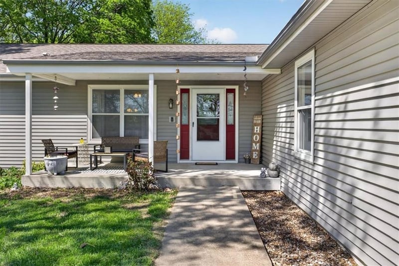 1820 E Morgan Rd, Independence, MO 64050