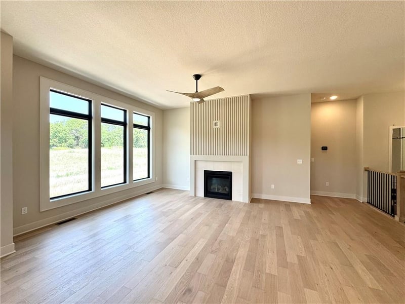 8222 90th Ter, Kansas City, MO 64153